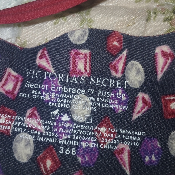 Victoria's Secret bra - Picture 3 of 7